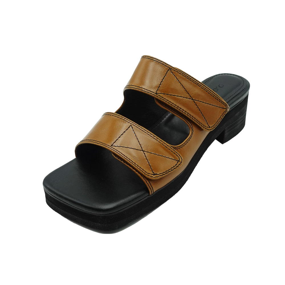 ﻿Velcro Tape Sandals / Caramel