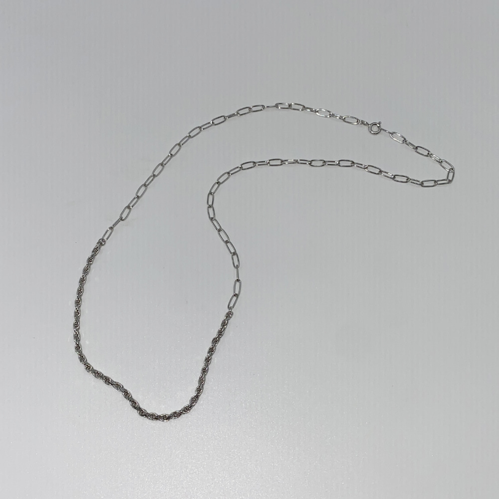 ﻿Chain Pendant Necklace